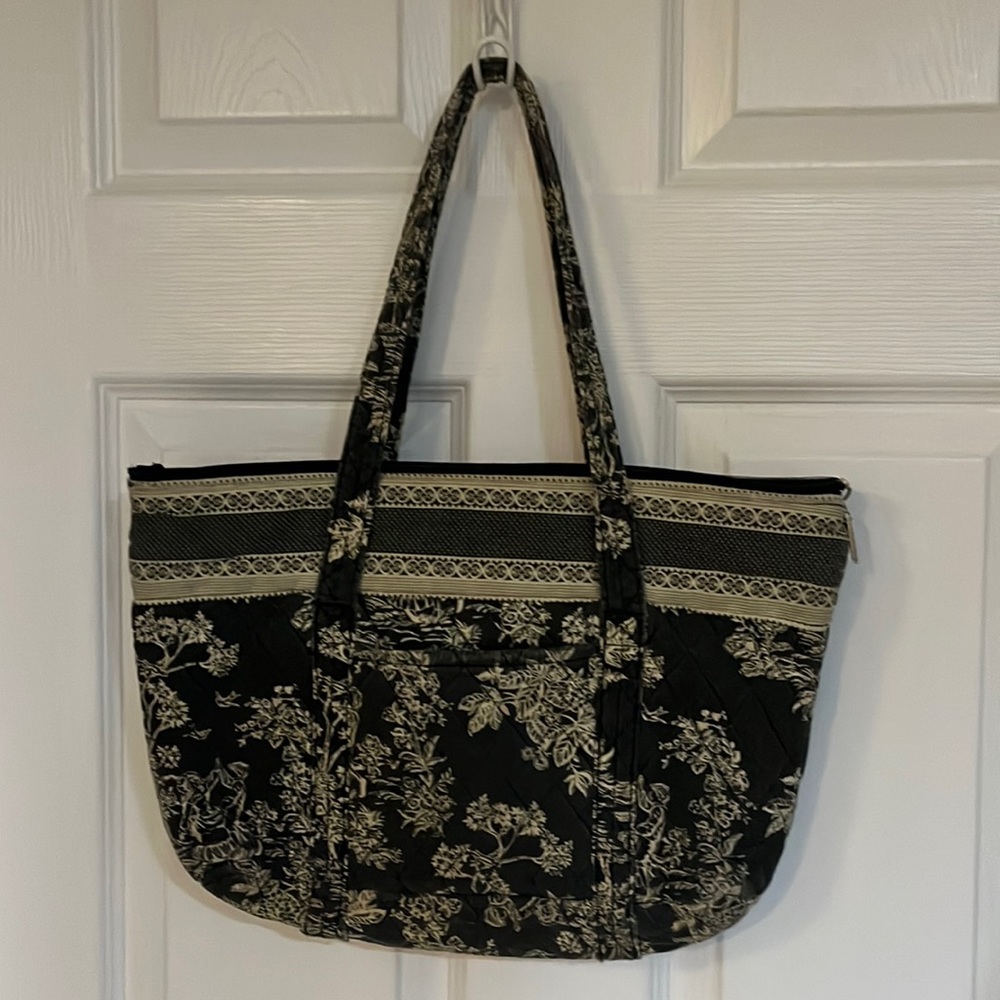 VTG Granny Chic Toile Pattern Black / Grey & Ivory Quilted Purse by Sharif GUC